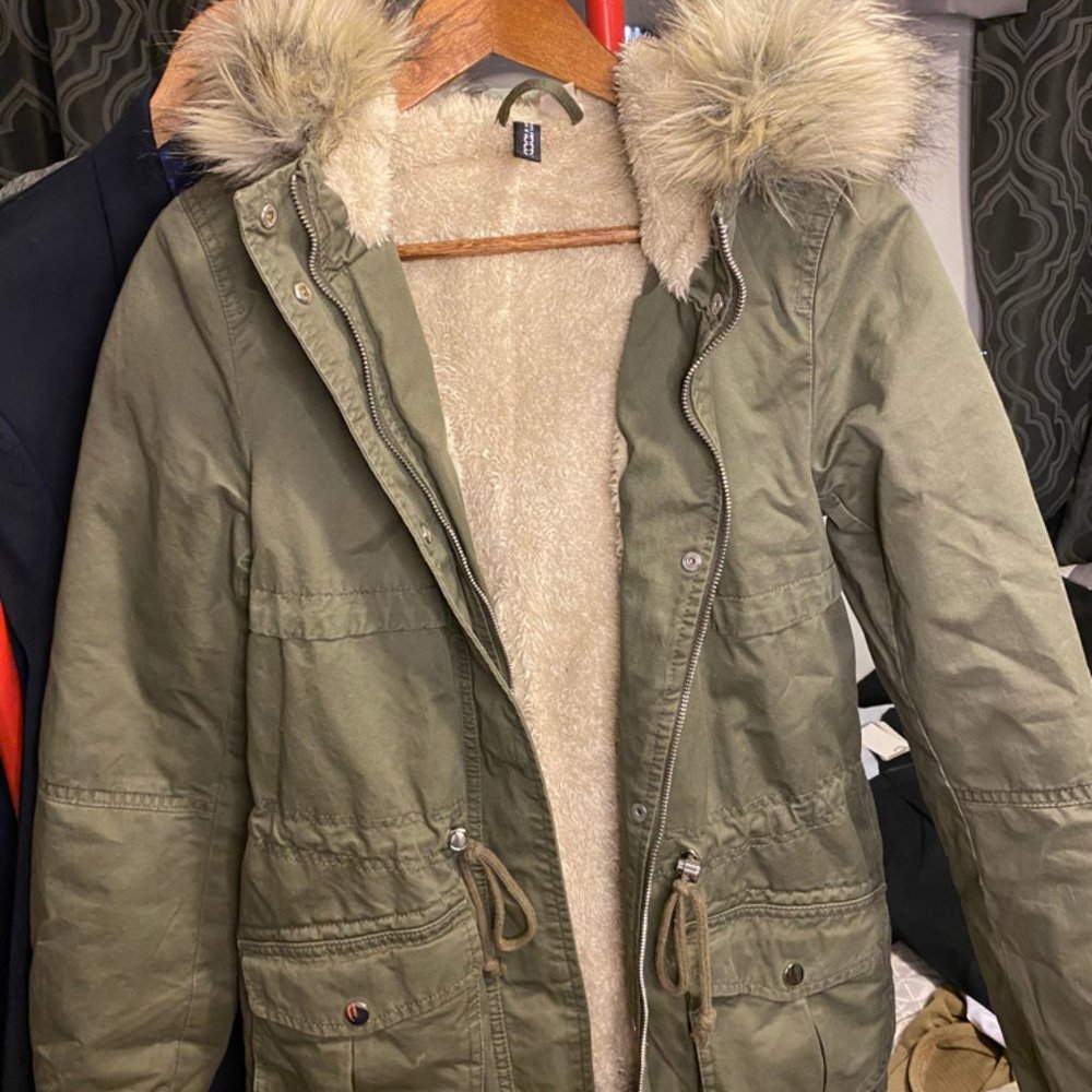 Divided Sherpa-lined Women's Jacket